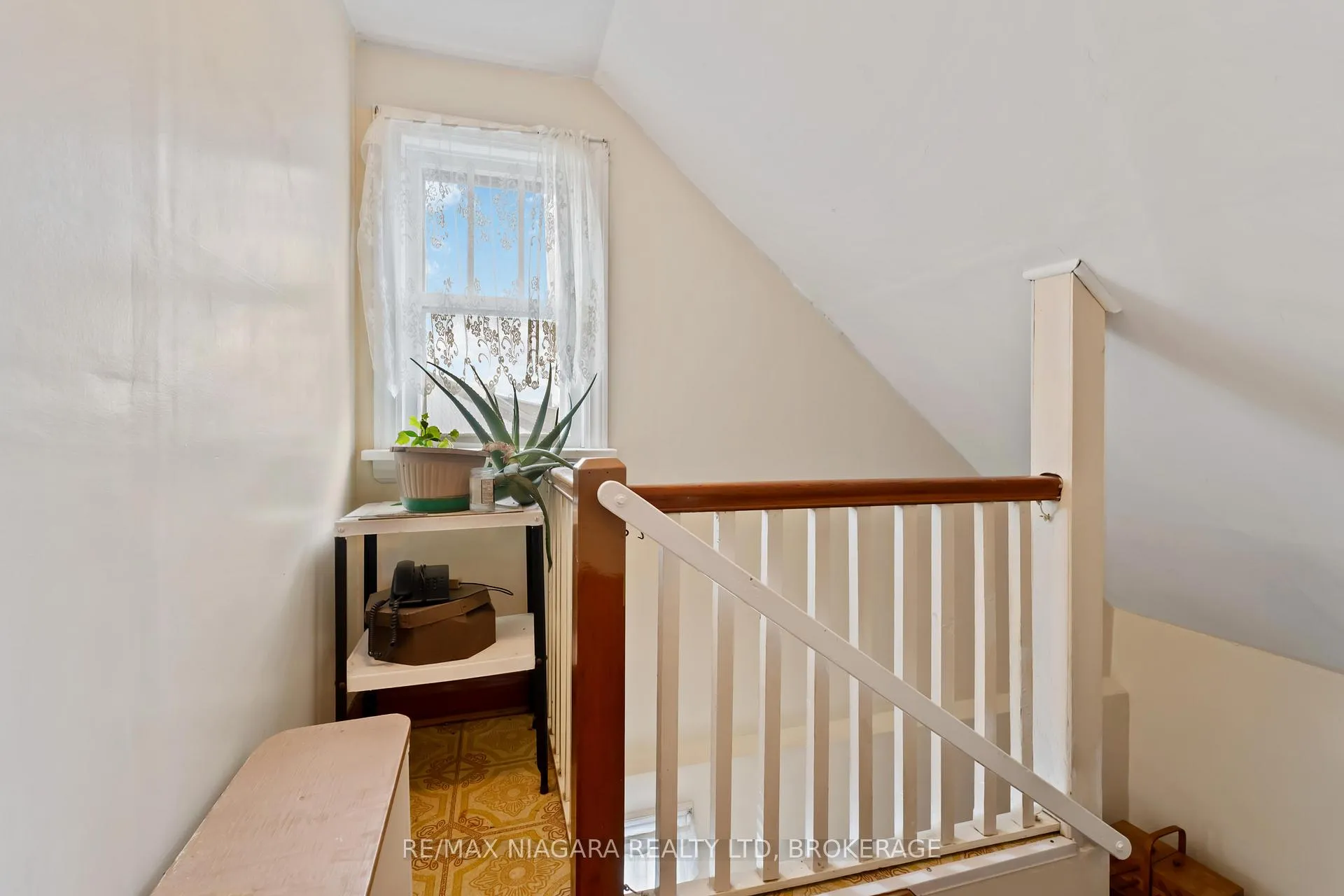 Photo 19 of 506 Harriet Street, Welland, Lincoln/Crowland — HOMEH