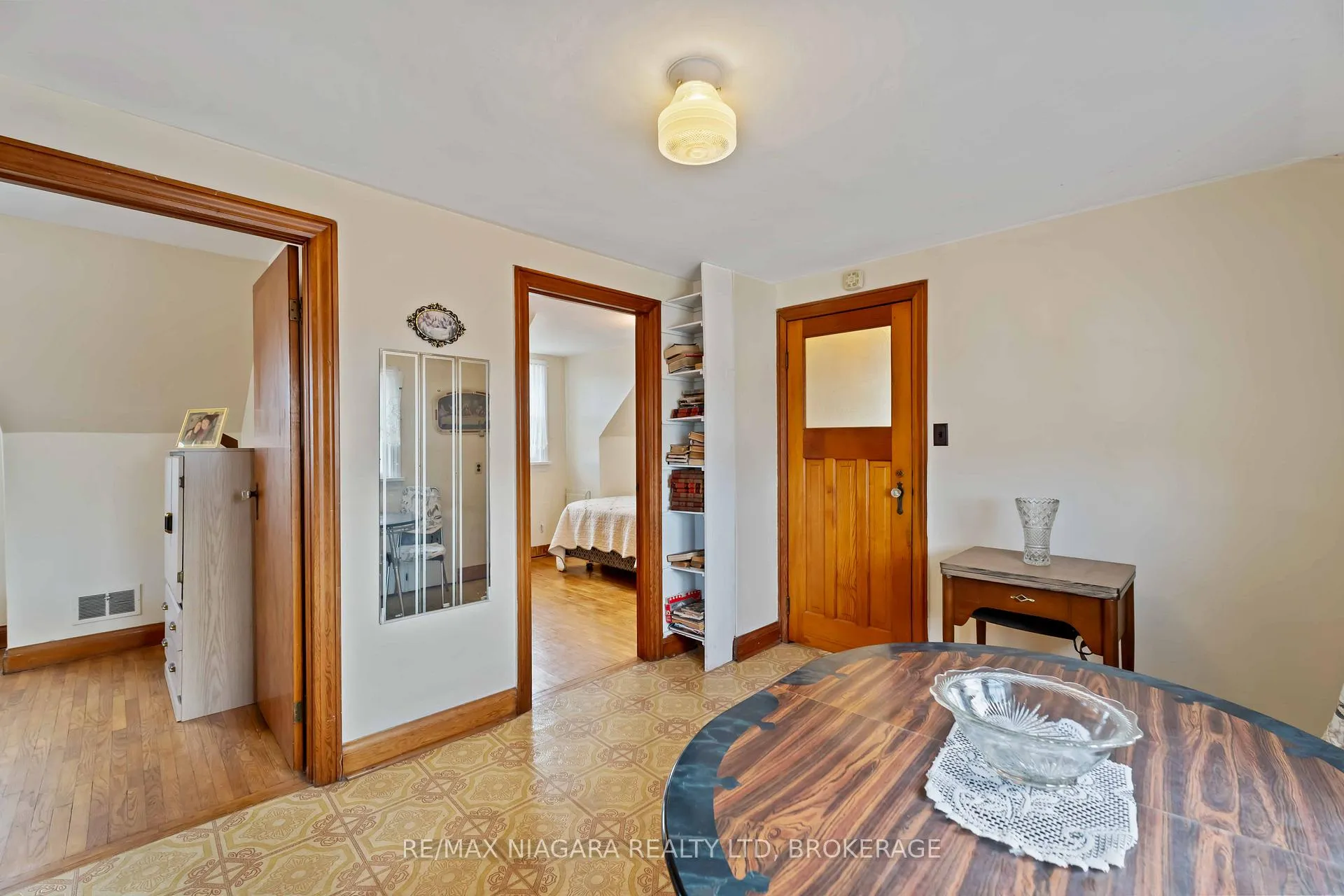 Photo 22 of 506 Harriet Street, Welland, Lincoln/Crowland — HOMEH