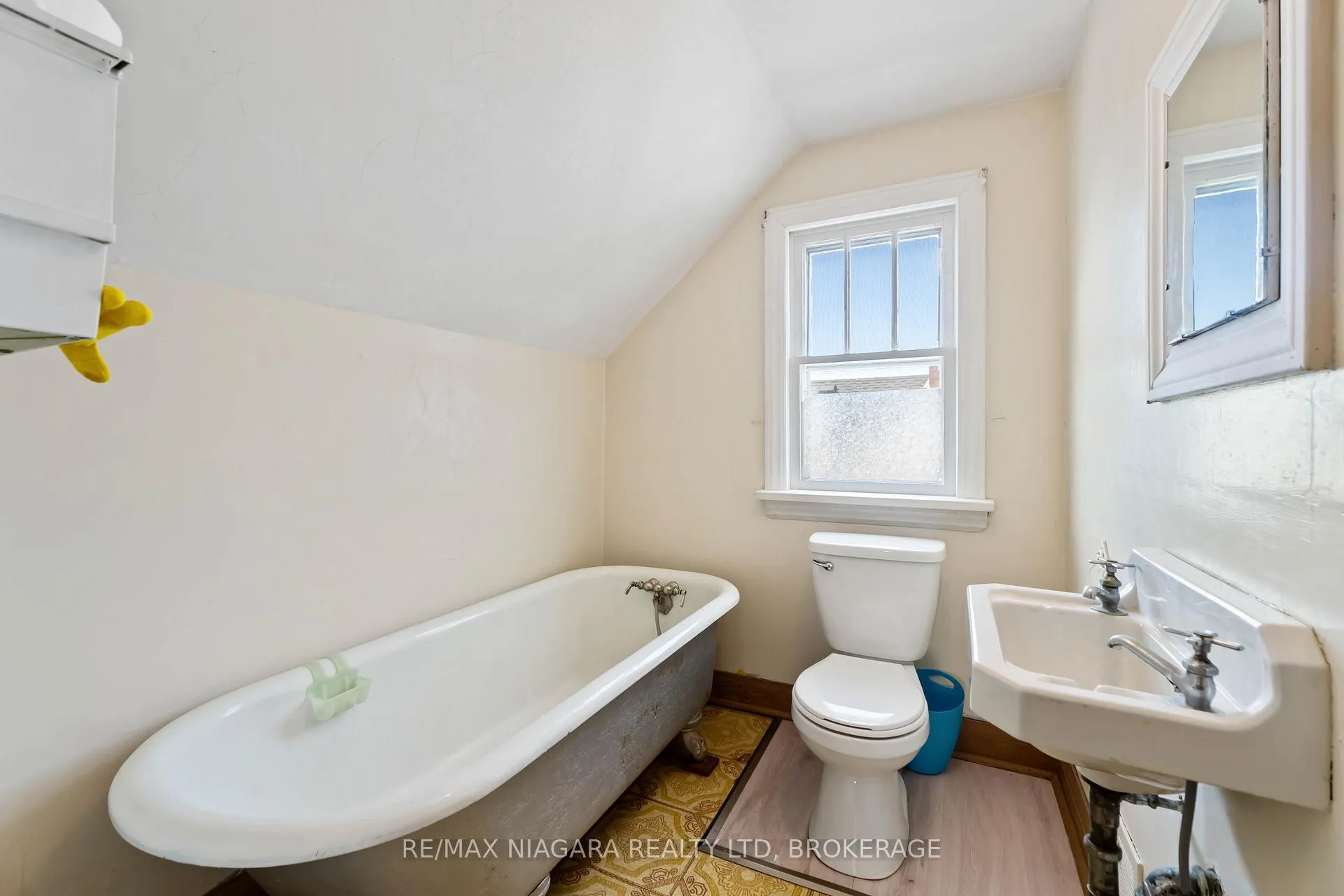 Photo 28 of 506 Harriet Street, Welland, Lincoln/Crowland — HOMEH