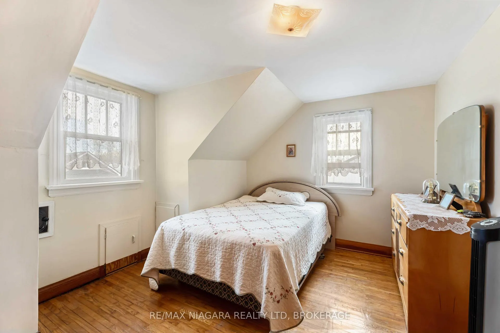 Photo 29 of 506 Harriet Street, Welland, Lincoln/Crowland — HOMEH