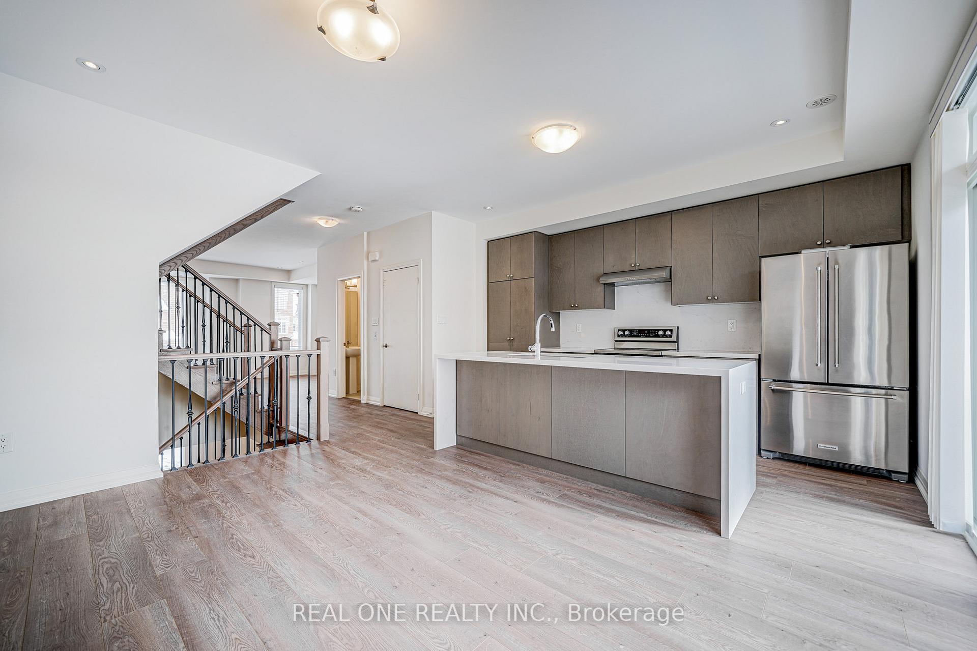 Photo 10 of 35 George Kirby Street, Vaughan, Patterson — HOMEH