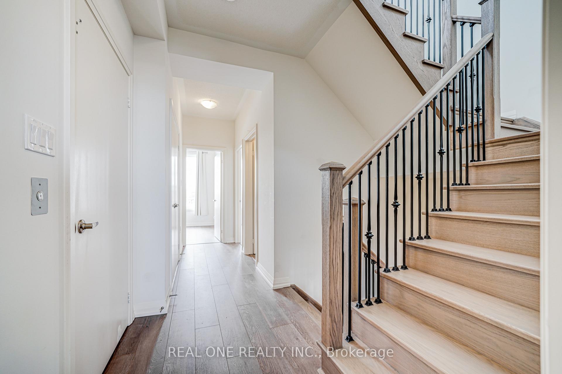 Photo 13 of 35 George Kirby Street, Vaughan, Patterson — HOMEH