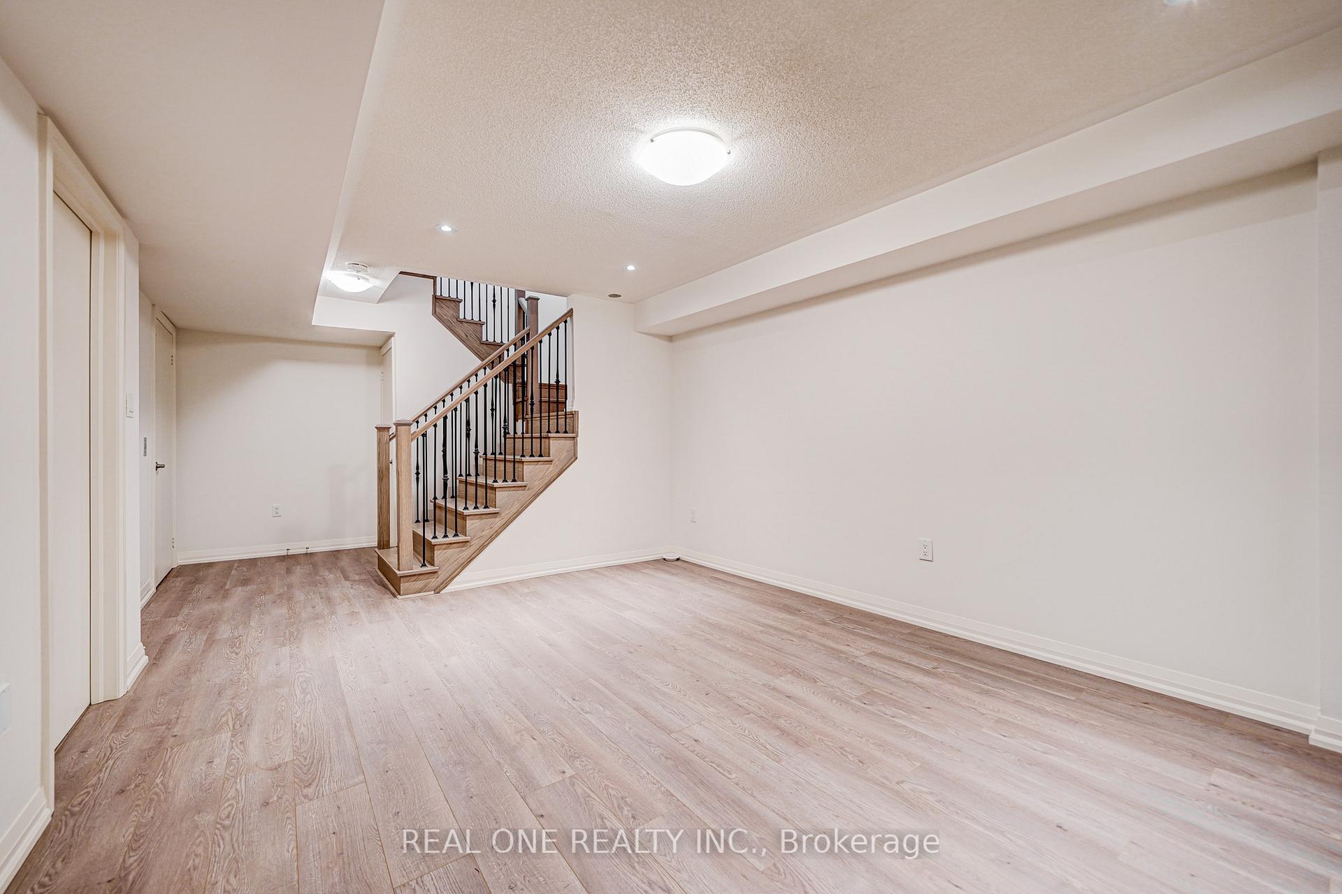 Photo 30 of 35 George Kirby Street, Vaughan, Patterson — HOMEH