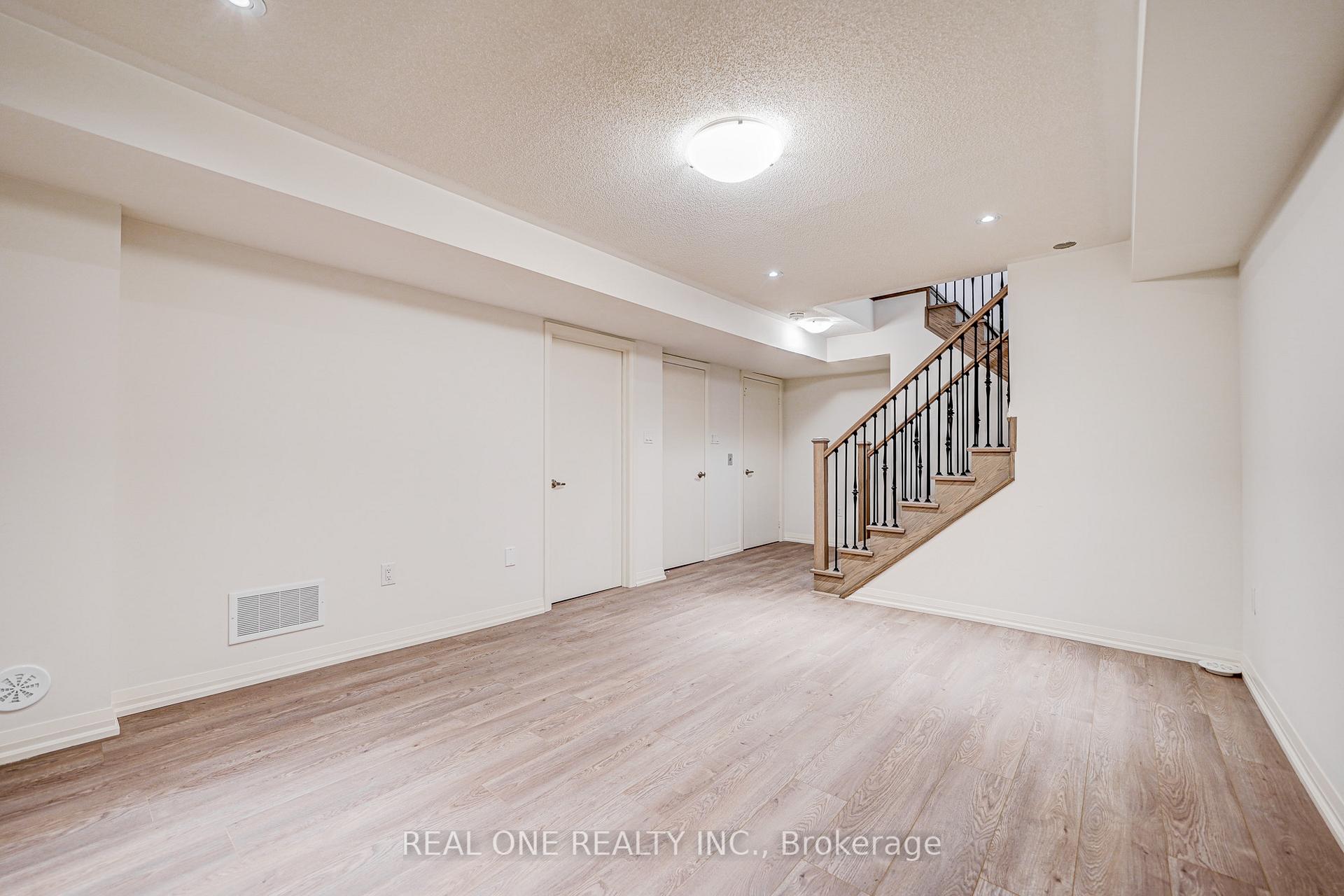 Photo 31 of 35 George Kirby Street, Vaughan, Patterson — HOMEH