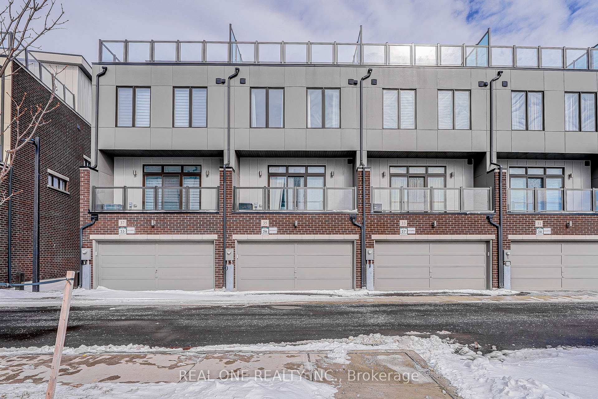 Photo 32 of 35 George Kirby Street, Vaughan, Patterson — HOMEH