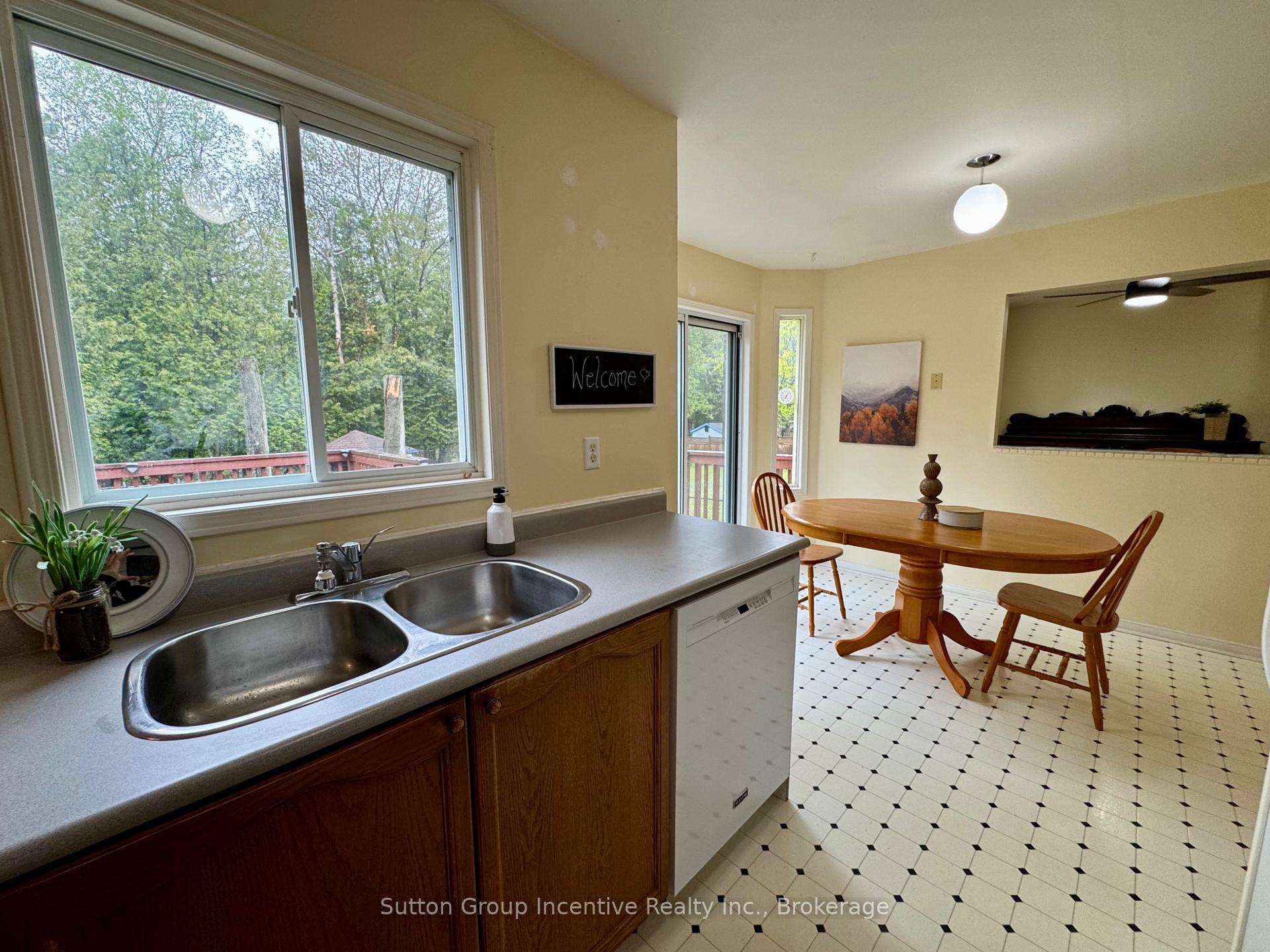 Photo 13 of 4 Bush Crescent, Wasaga Beach — HOMEH