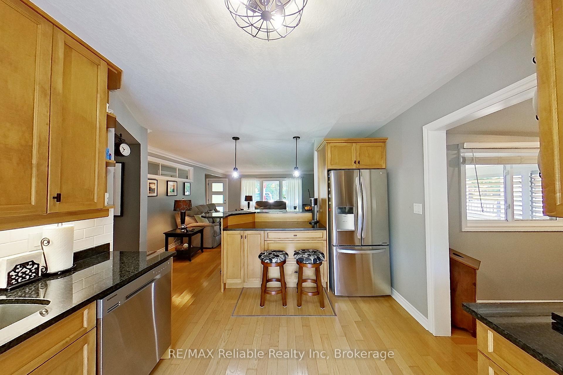 Photo 8 of 17 Louisa Street, Bluewater, Bayfield — HOMEH