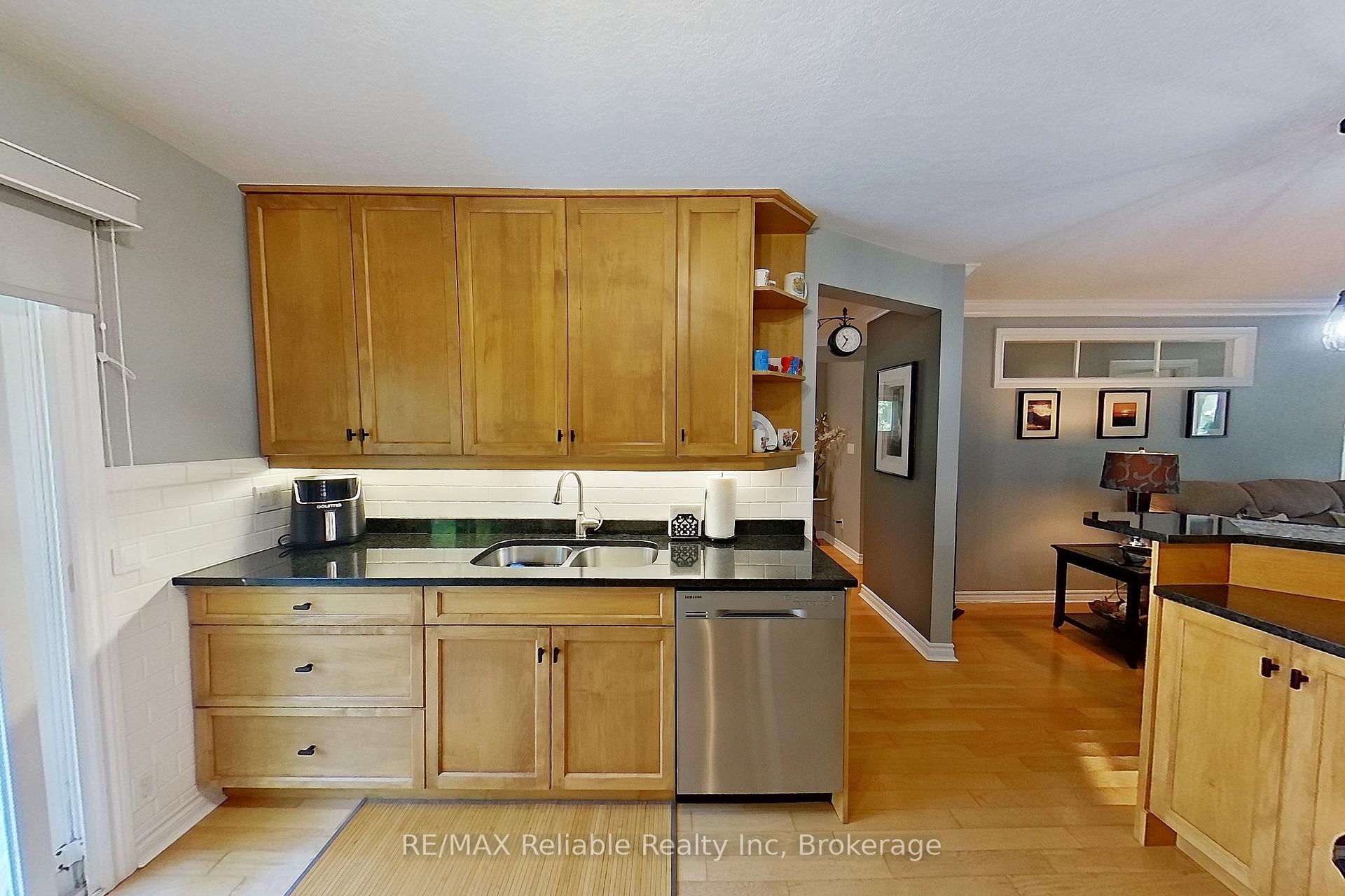 Photo 9 of 17 Louisa Street, Bluewater, Bayfield — HOMEH