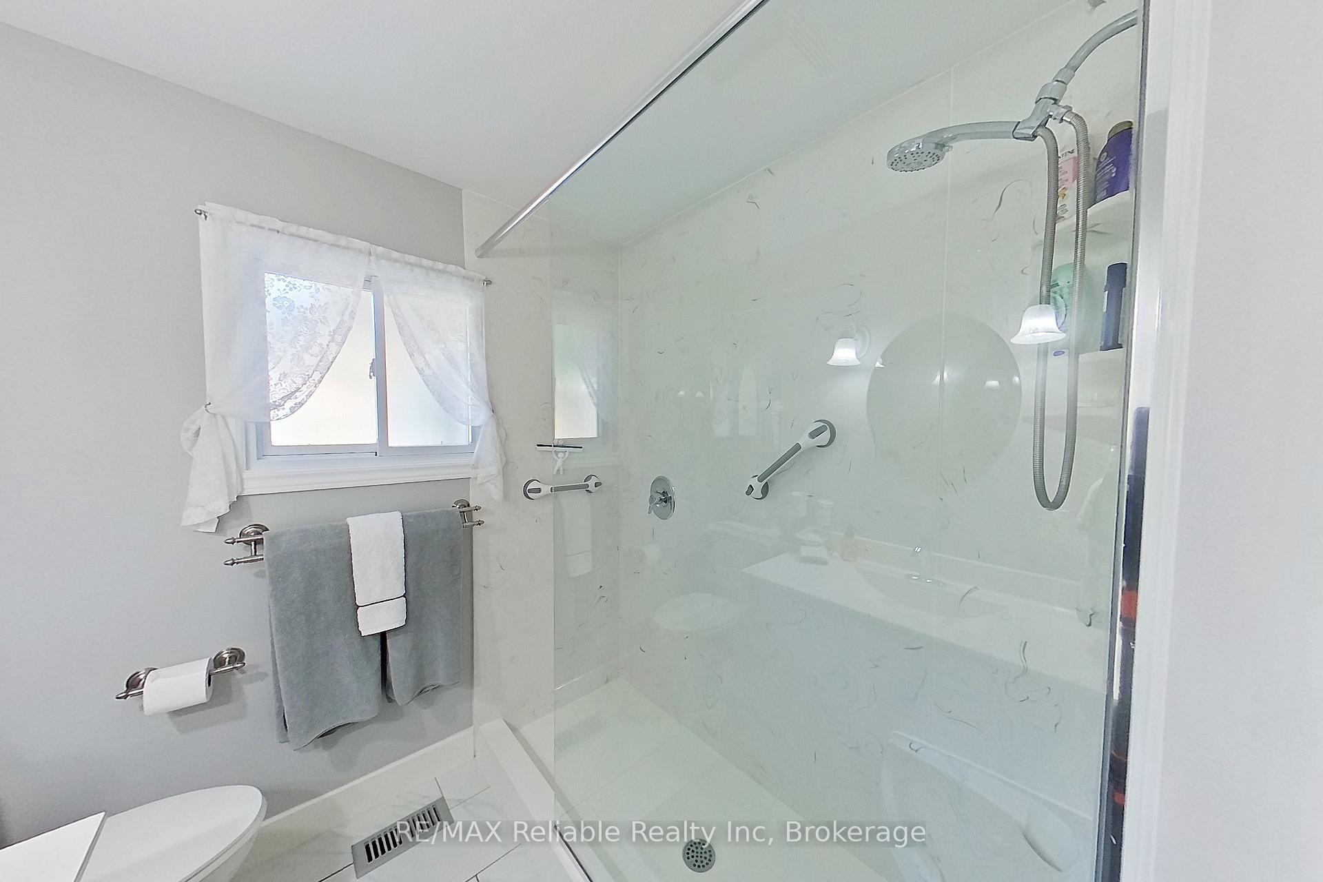 Photo 15 of 17 Louisa Street, Bluewater, Bayfield — HOMEH