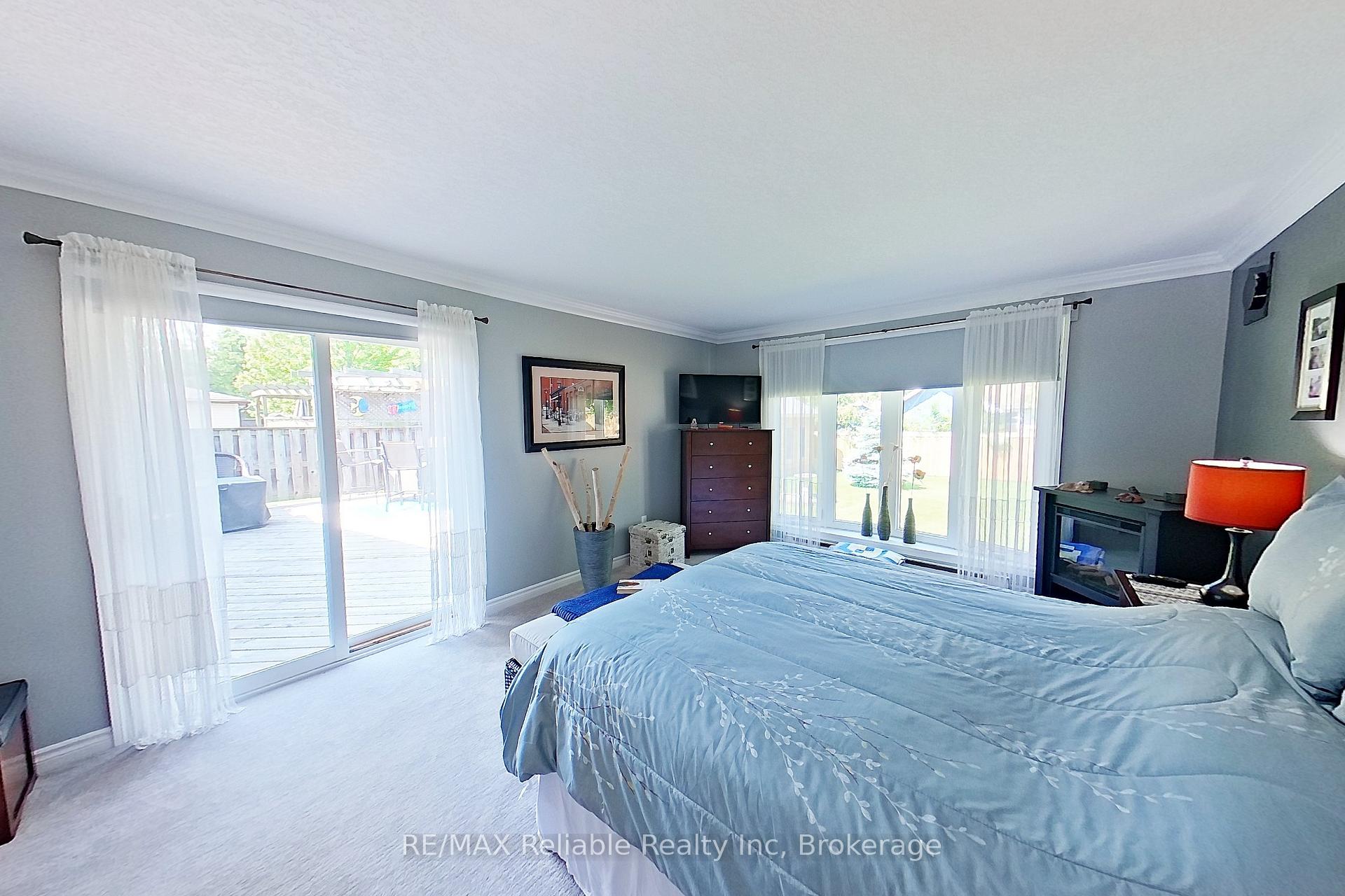 Photo 23 of 17 Louisa Street, Bluewater, Bayfield — HOMEH
