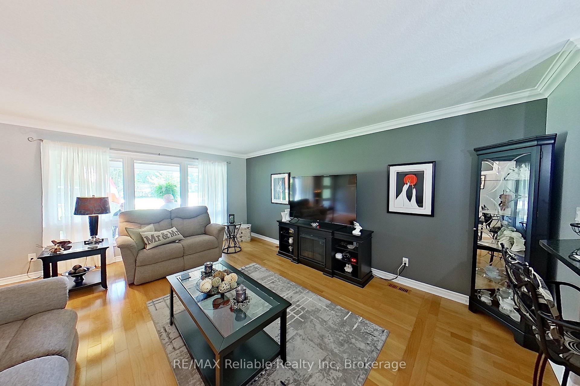 Photo 33 of 17 Louisa Street, Bluewater, Bayfield — HOMEH