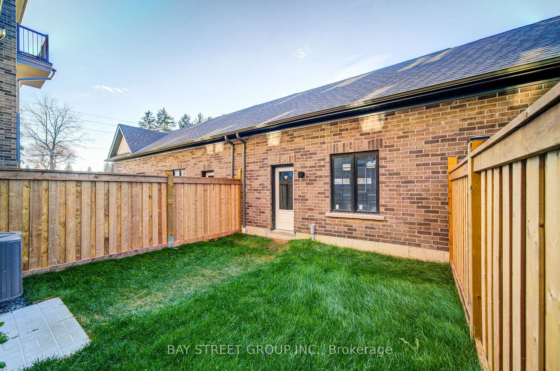 Photo 22 of 5 Selfridge Way, Whitby, Downtown Whitby — HOMEH