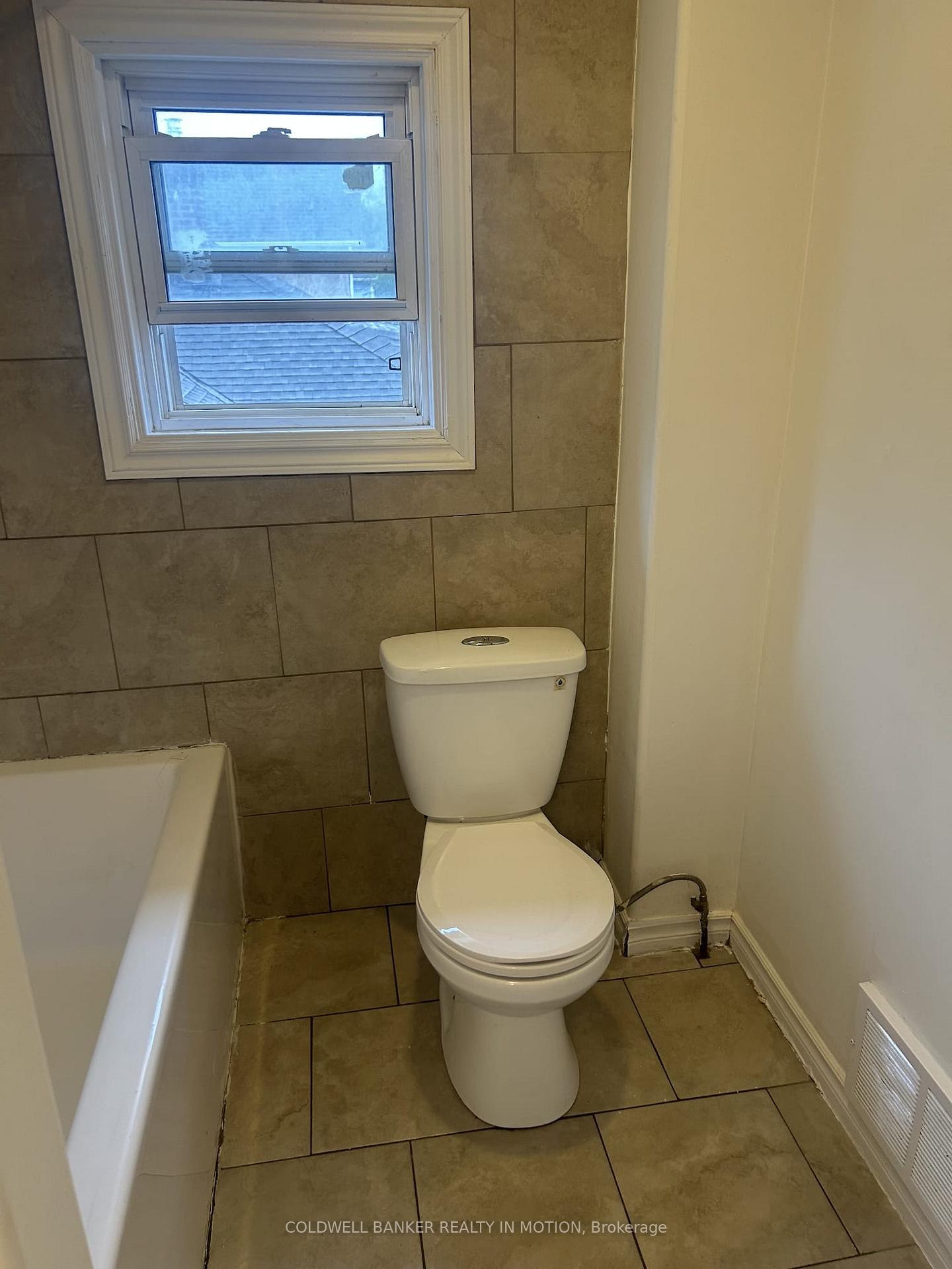 Photo 17 of Unit Upper level, 89 Garner Avenue, Welland, Welland Downtown — HOMEH