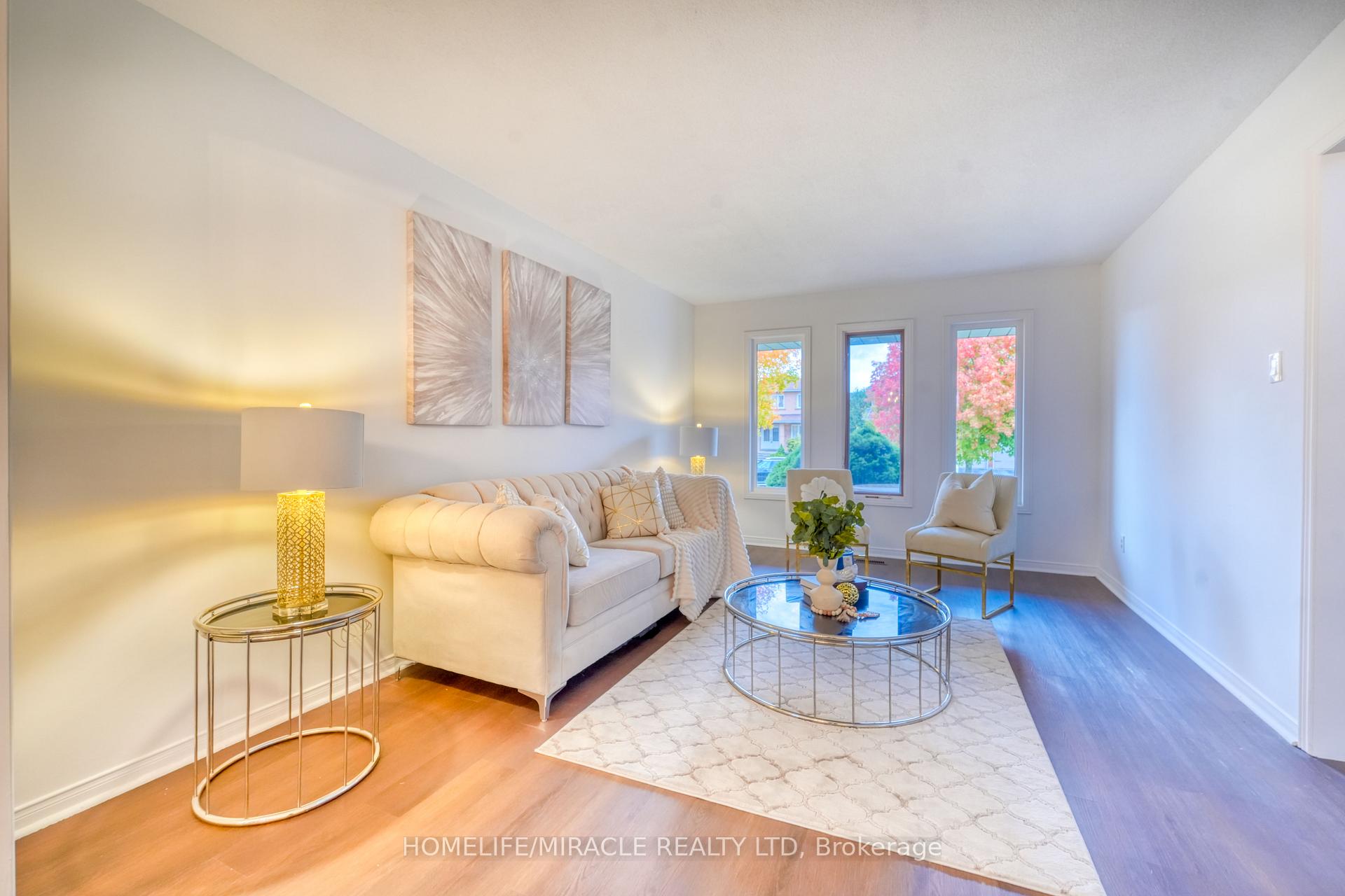 Photo 9 of 38 Falstaff Crescent, Whitby, Rolling Acres — HOMEH