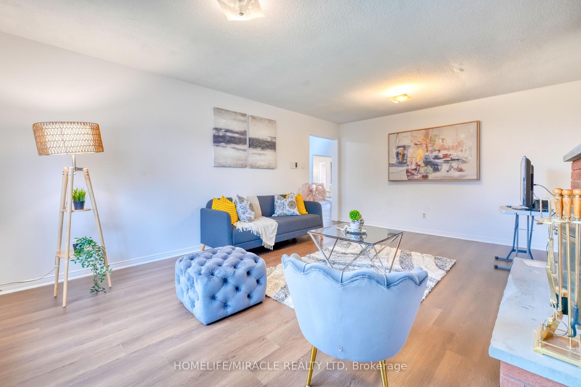 Photo 16 of 38 Falstaff Crescent, Whitby, Rolling Acres — HOMEH