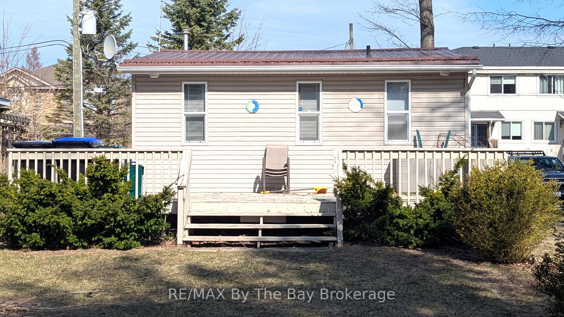 Photo 2 of 741 Shore Lane, Wasaga Beach — HOMEH