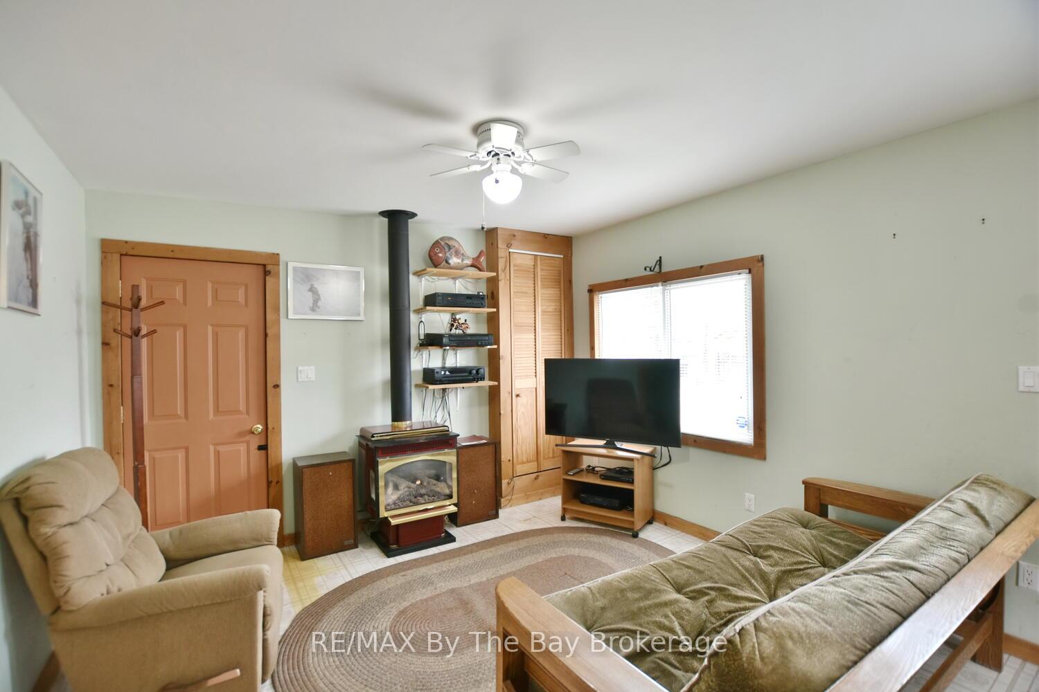 Photo 8 of 741 Shore Lane, Wasaga Beach — HOMEH