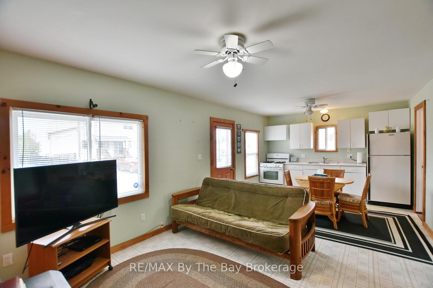 Photo 10 of 741 Shore Lane, Wasaga Beach — HOMEH