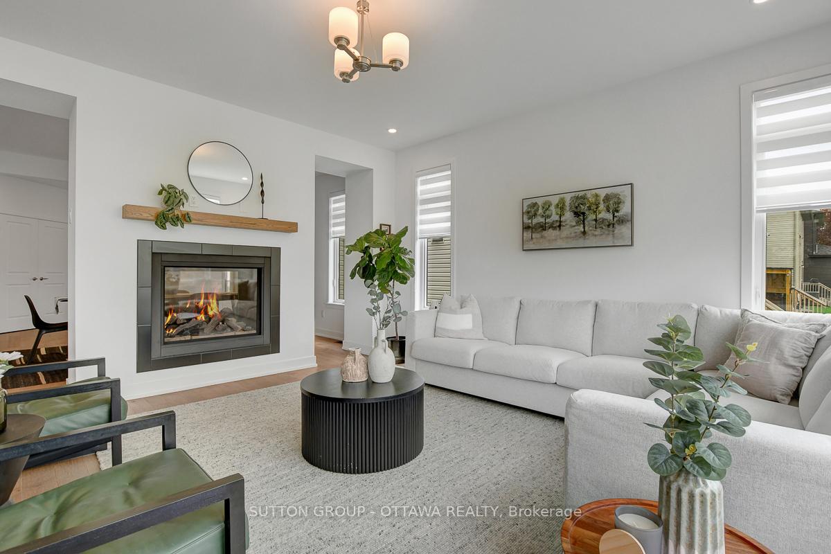 Photo 9 of 908 Duxbury Lane, Ottawa, Riverside South/Gloucester Glen — HOMEH