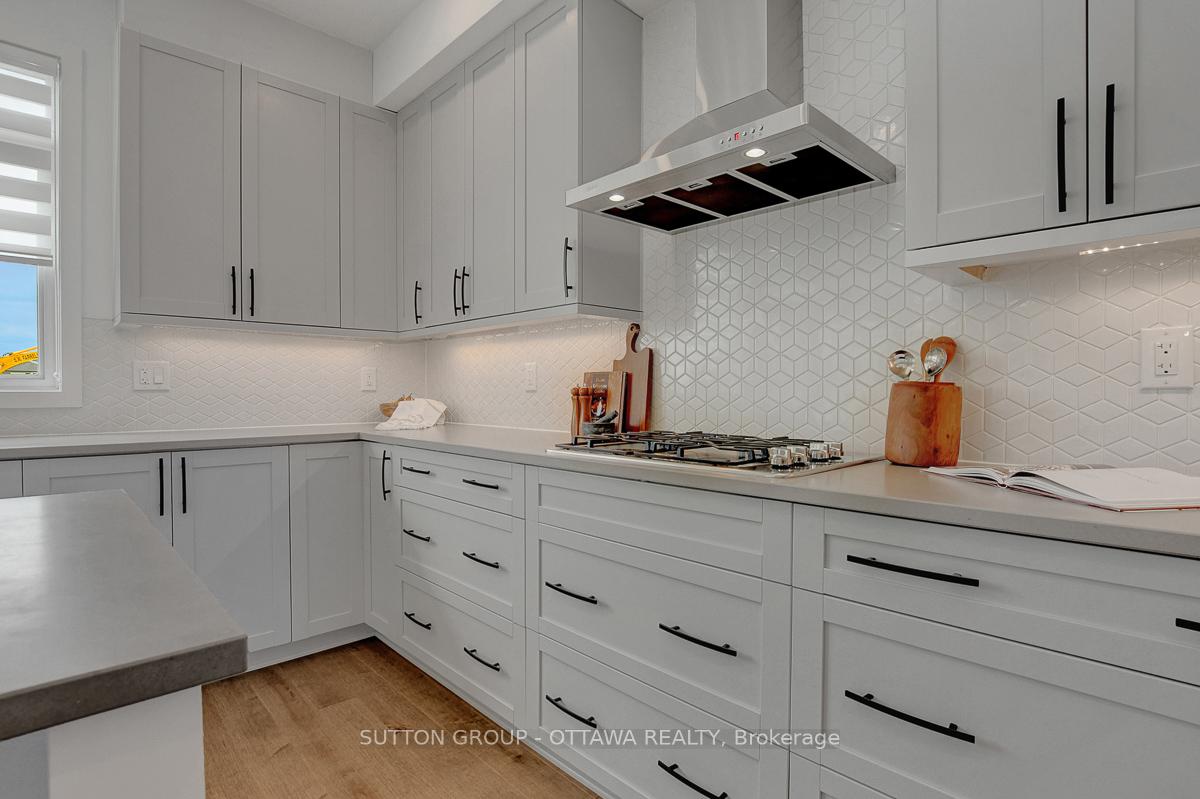 Photo 13 of 908 Duxbury Lane, Ottawa, Riverside South/Gloucester Glen — HOMEH