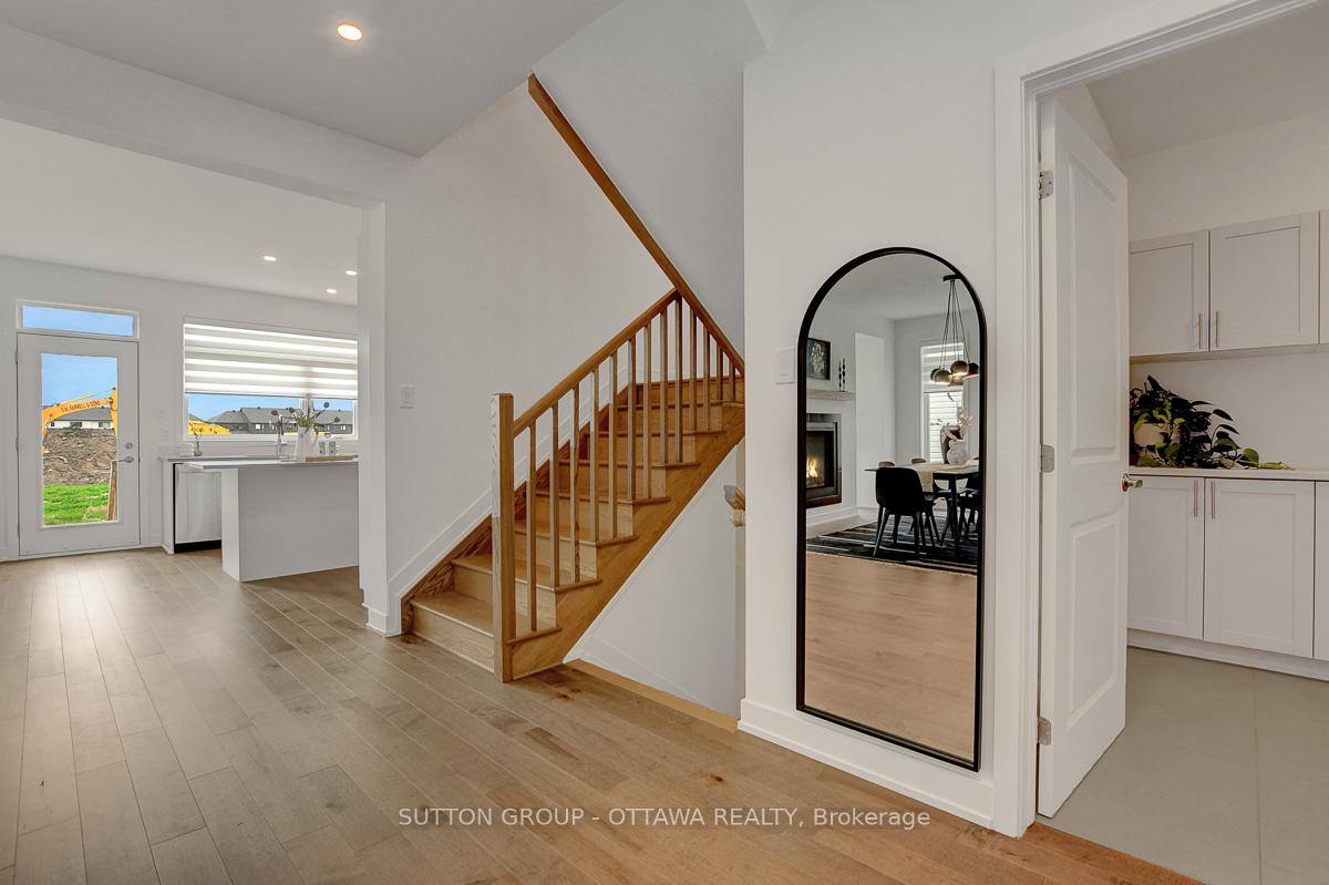 Photo 15 of 908 Duxbury Lane, Ottawa, Riverside South/Gloucester Glen — HOMEH