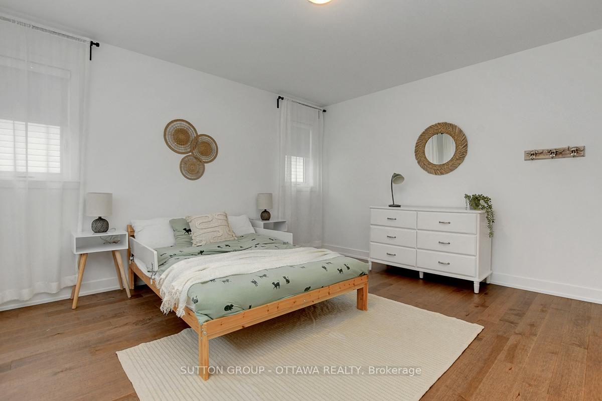 Photo 25 of 908 Duxbury Lane, Ottawa, Riverside South/Gloucester Glen — HOMEH