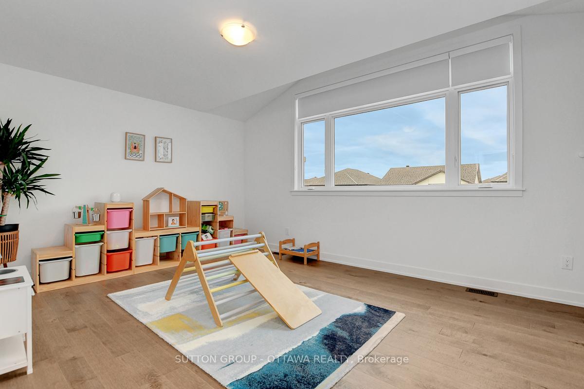 Photo 30 of 908 Duxbury Lane, Ottawa, Riverside South/Gloucester Glen — HOMEH