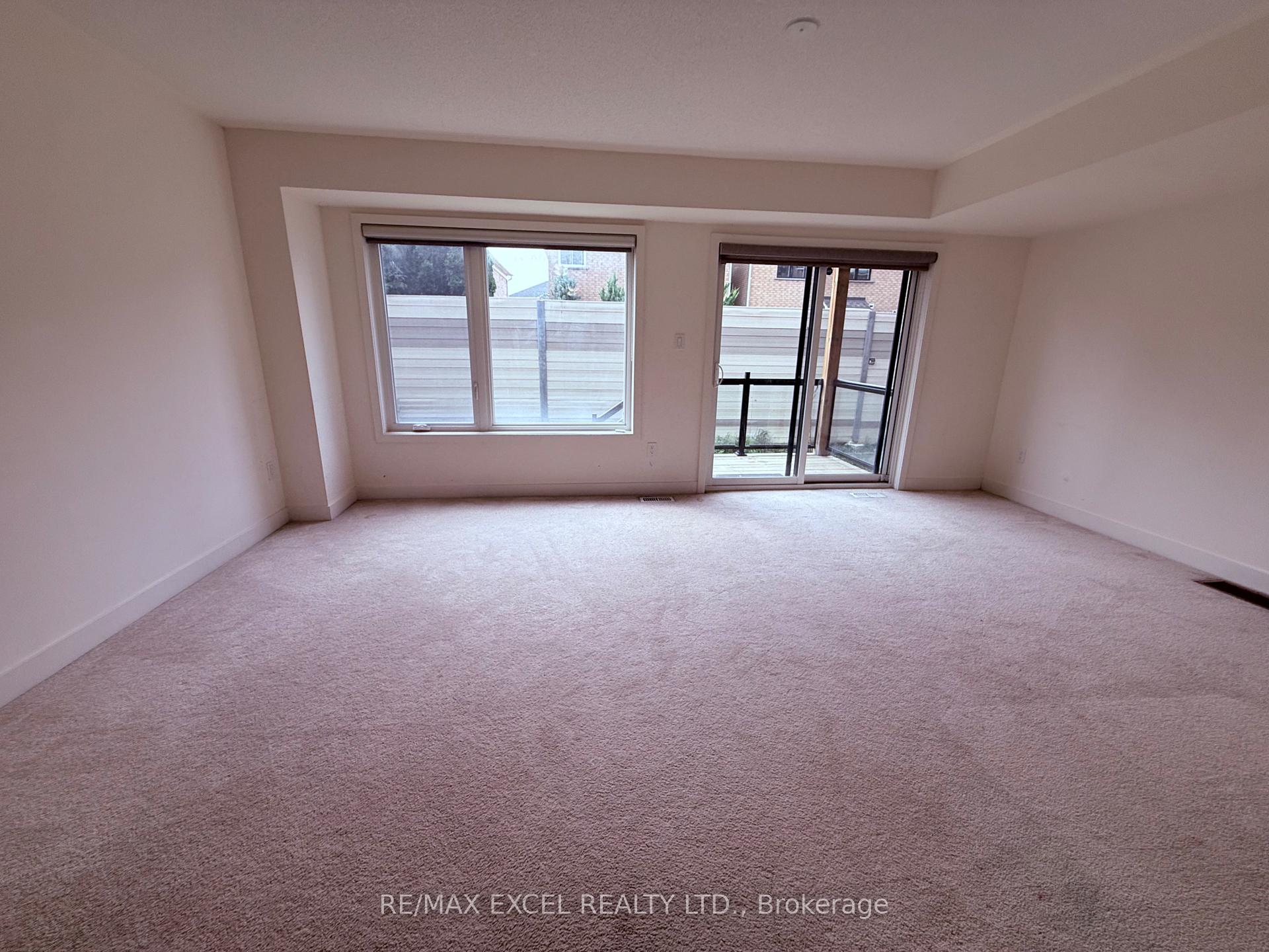 Photo 3 of 33 Benoit Street, Vaughan, Vellore Village — HOMEH