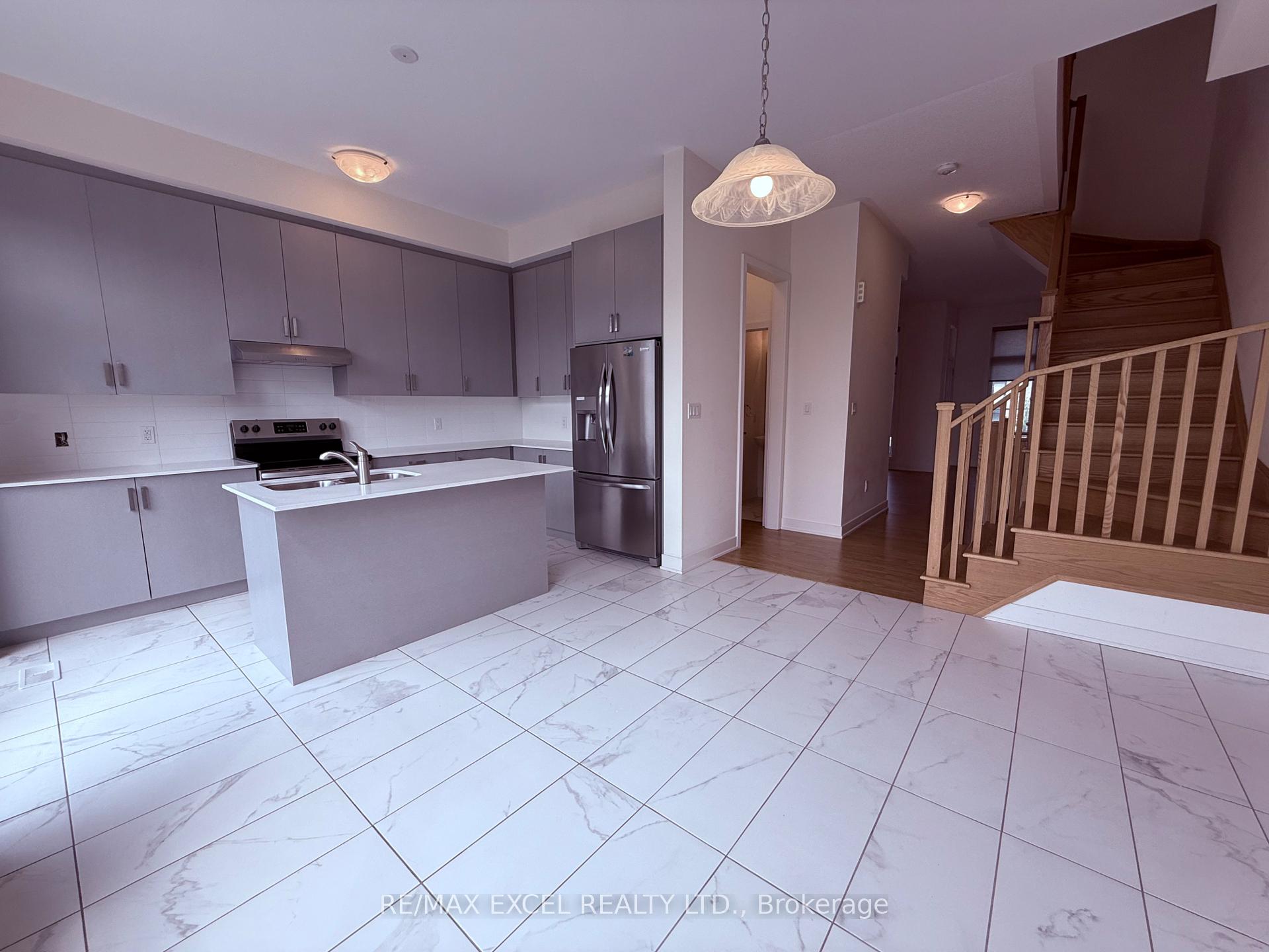 Photo 7 of 33 Benoit Street, Vaughan, Vellore Village — HOMEH
