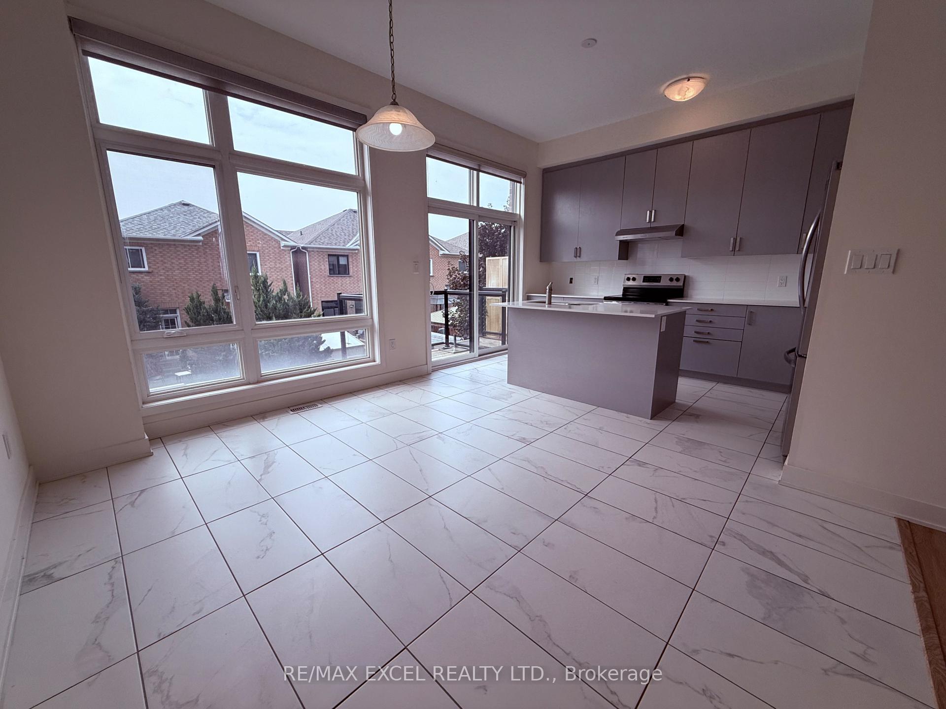 Photo 9 of 33 Benoit Street, Vaughan, Vellore Village — HOMEH