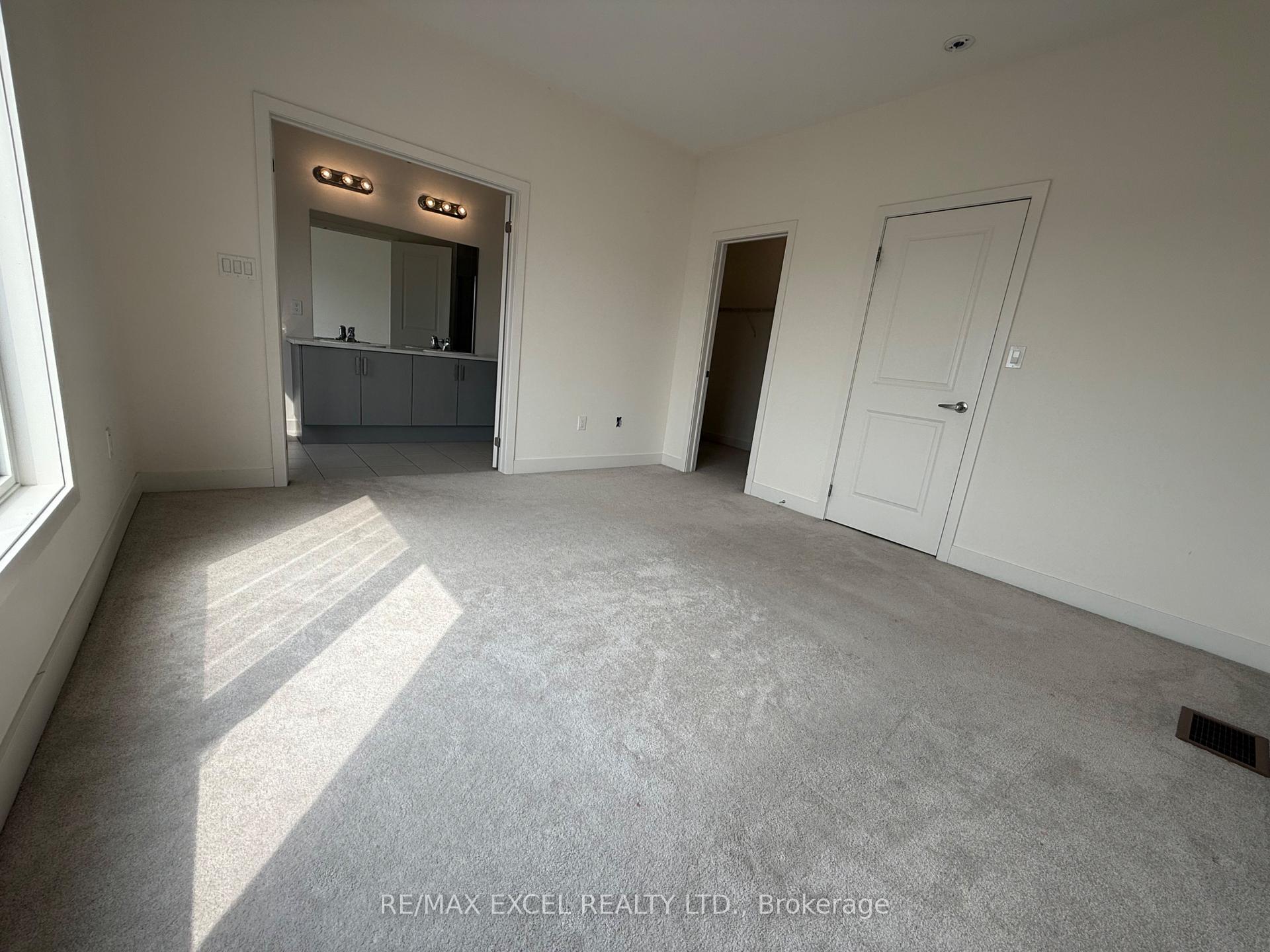 Photo 14 of 33 Benoit Street, Vaughan, Vellore Village — HOMEH