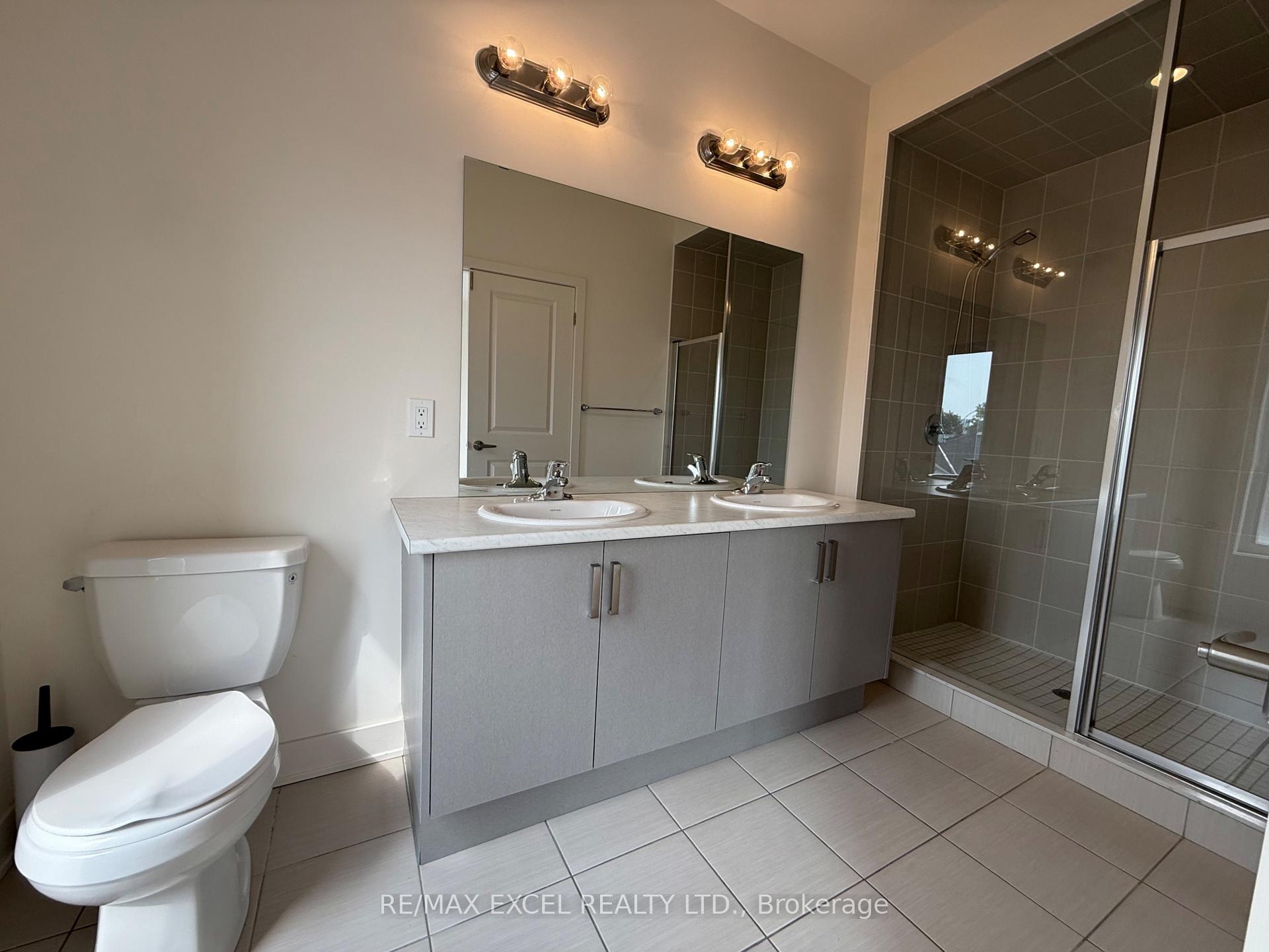 Photo 15 of 33 Benoit Street, Vaughan, Vellore Village — HOMEH