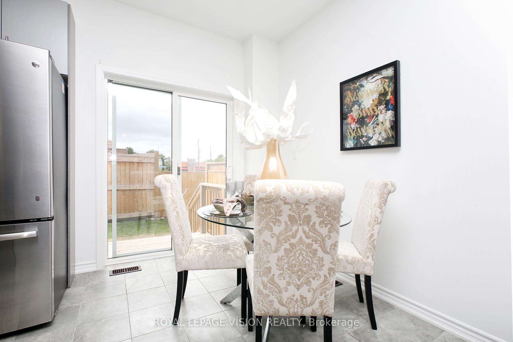Photo 11 of 24 Prospect Way, Whitby, Pringle Creek — HOMEH