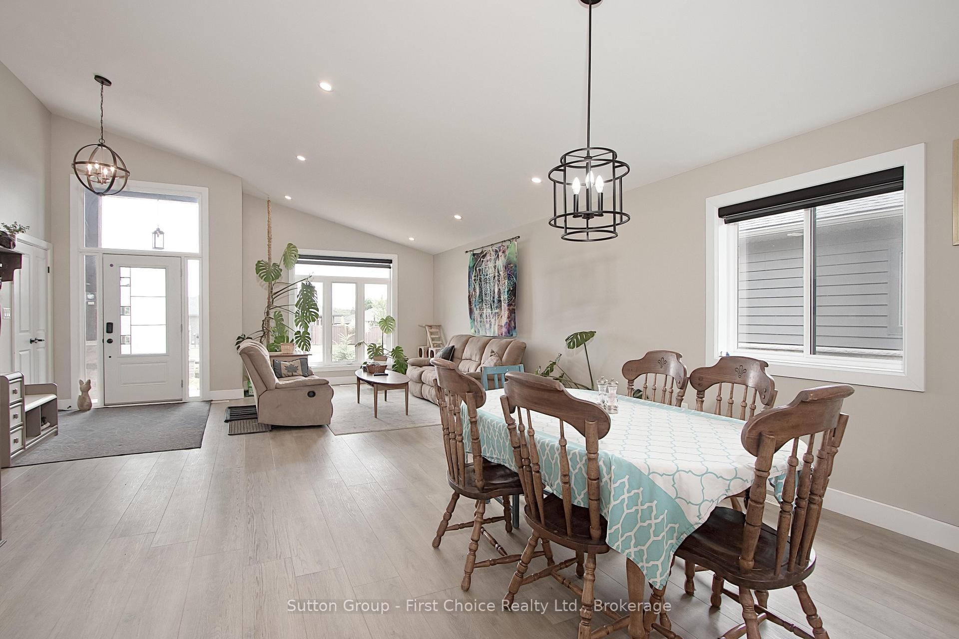 Photo 5 of 234 Matheson Drive, West Perth, Mitchell — HOMEH