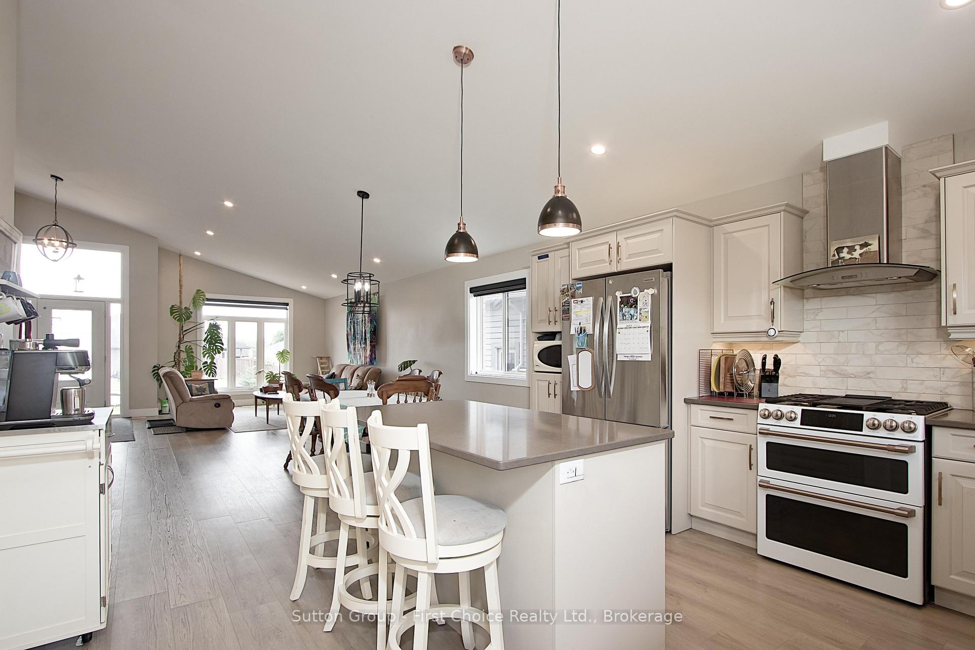 Photo 8 of 234 Matheson Drive, West Perth, Mitchell — HOMEH