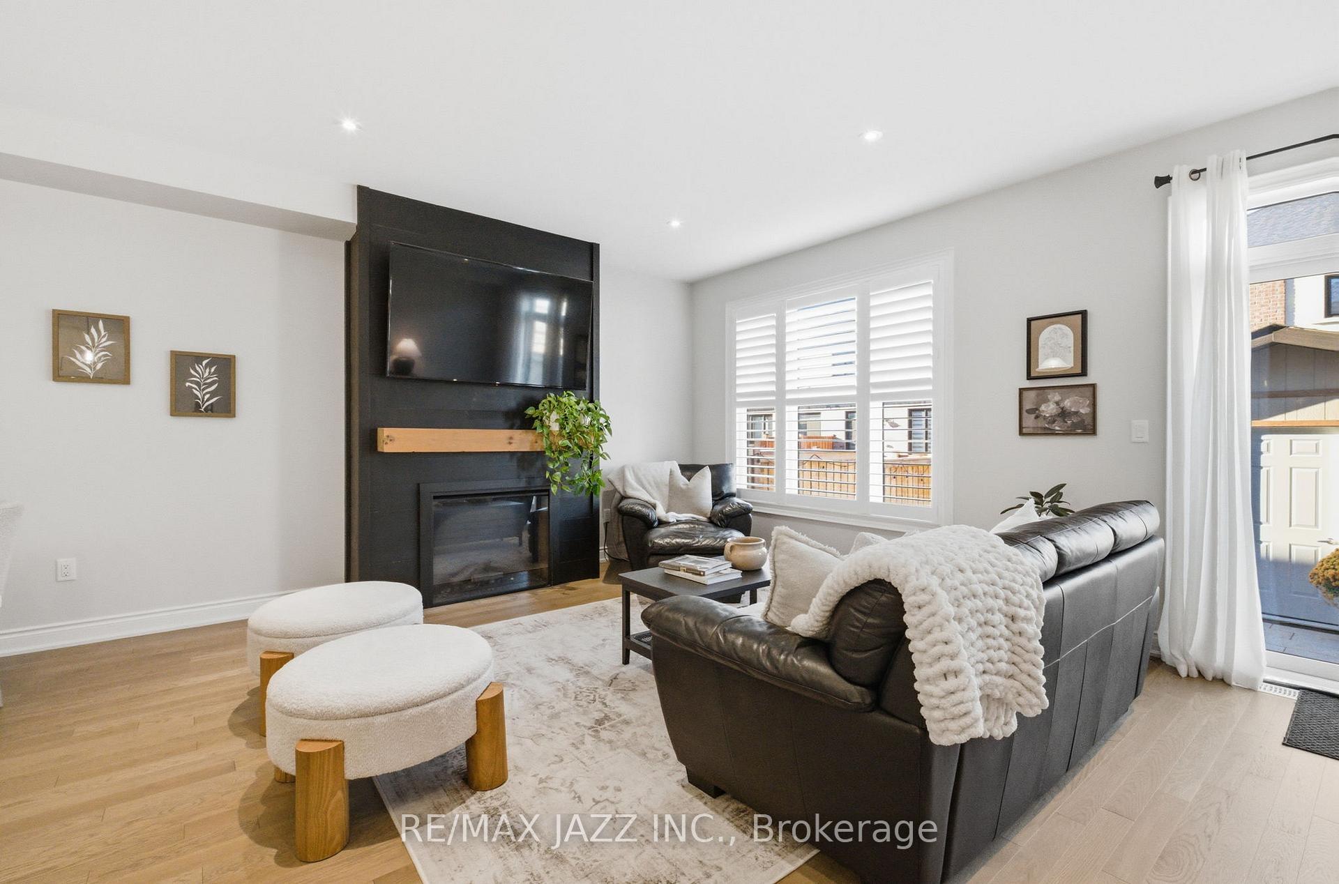 Photo 8 of 127 Laing Drive, Whitby, Rural Whitby — HOMEH