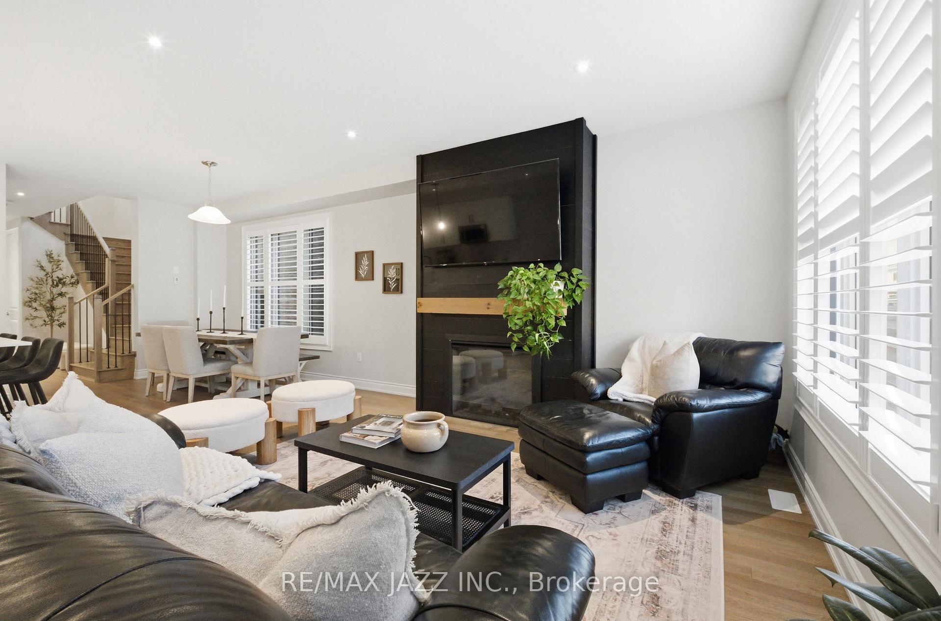 Photo 10 of 127 Laing Drive, Whitby, Rural Whitby — HOMEH