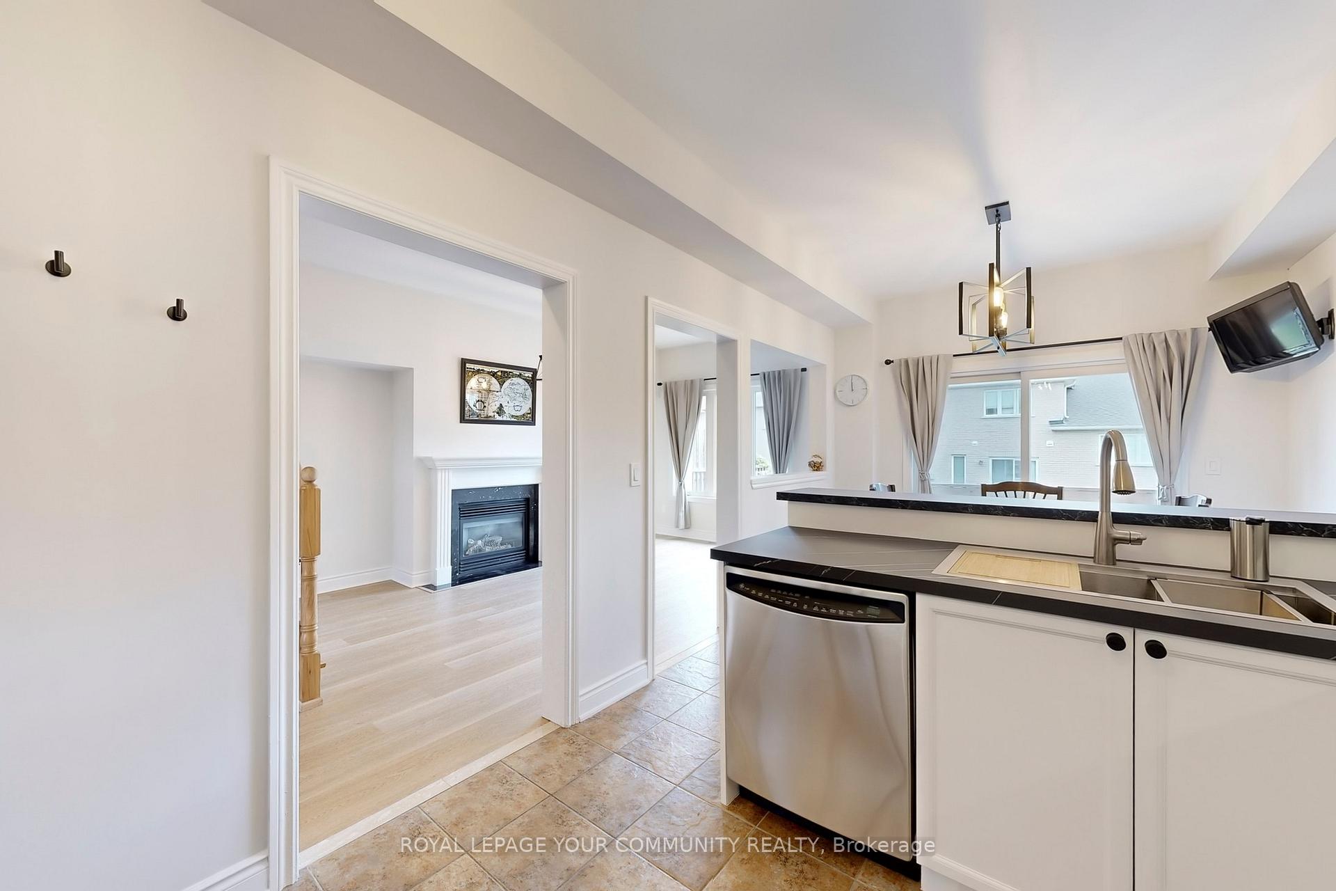 Photo 18 of 3 Rustwood Road, Vaughan, Patterson — HOMEH