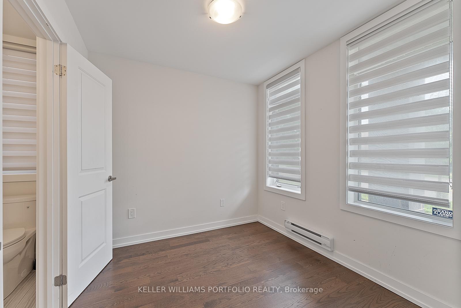 Photo 7 of 32 Troon Avenue, Vaughan, Rural Vaughan — HOMEH