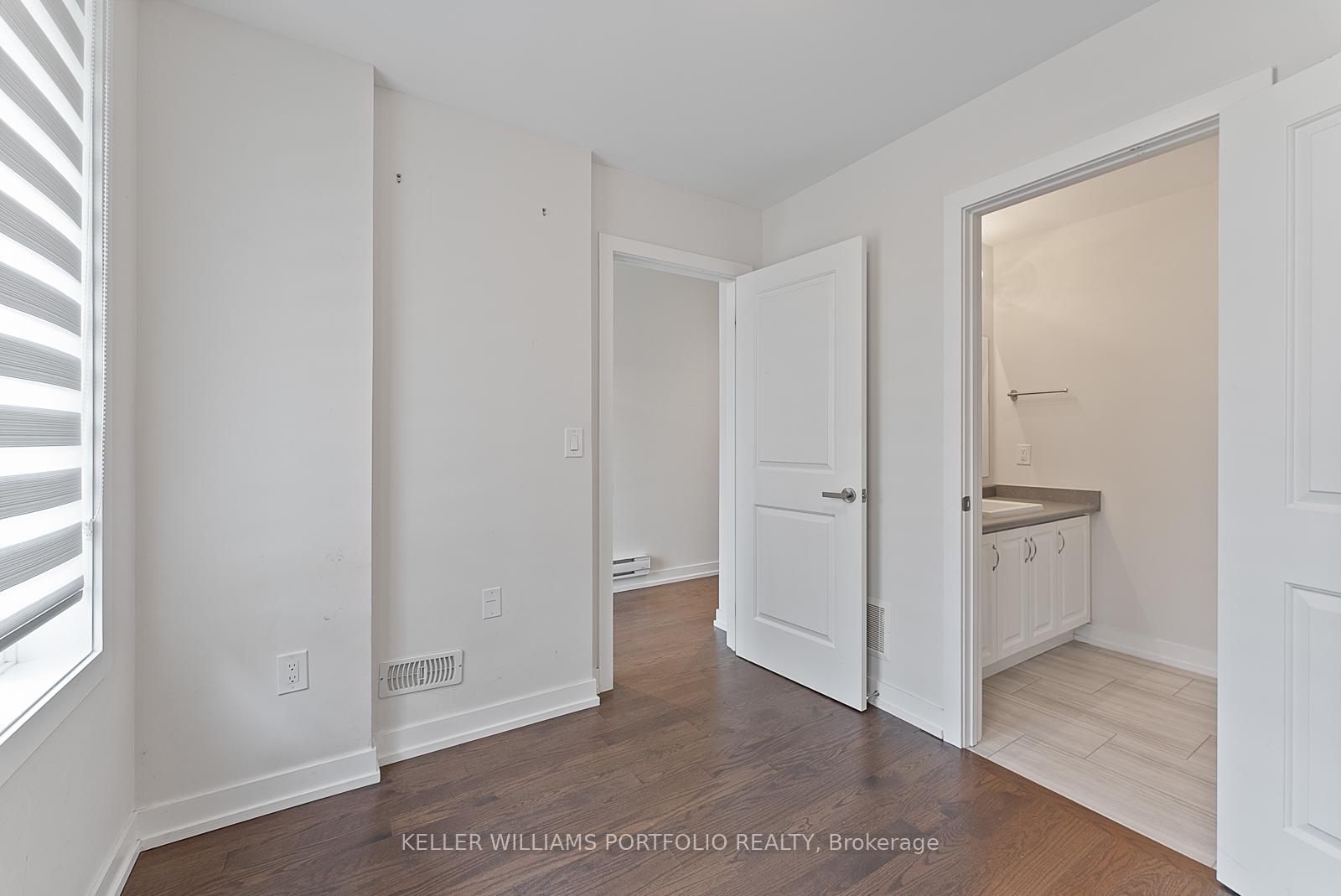 Photo 9 of 32 Troon Avenue, Vaughan, Rural Vaughan — HOMEH