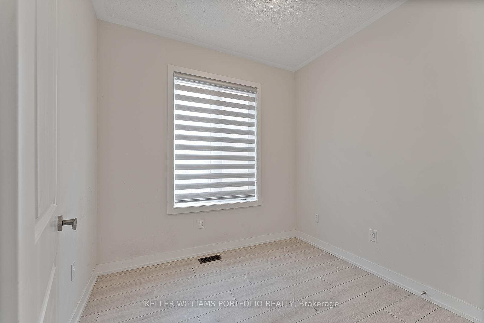 Photo 41 of 32 Troon Avenue, Vaughan, Rural Vaughan — HOMEH