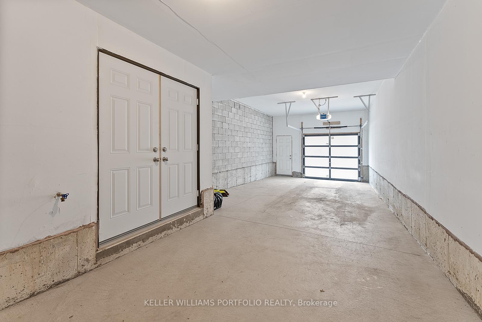 Photo 47 of 32 Troon Avenue, Vaughan, Rural Vaughan — HOMEH