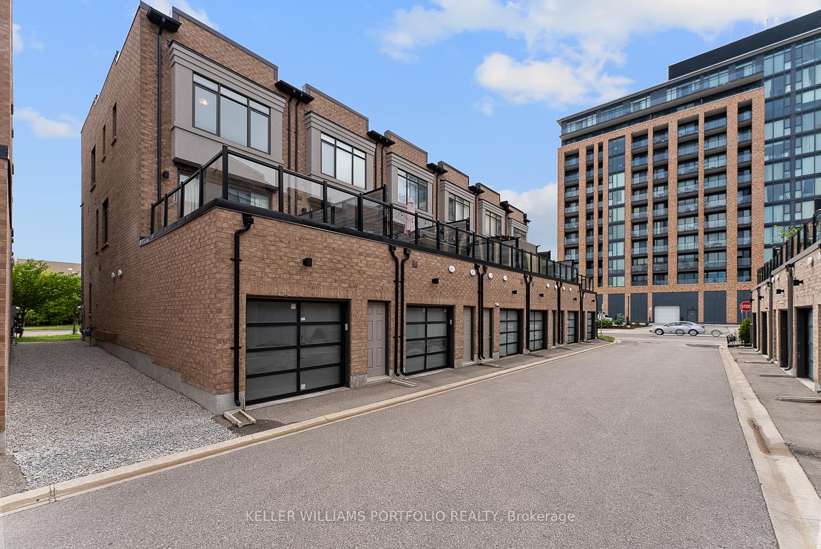 Photo 50 of 32 Troon Avenue, Vaughan, Rural Vaughan — HOMEH