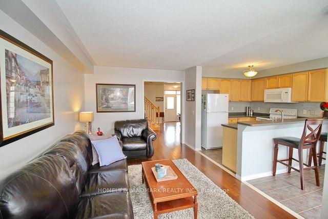 Photo 10 of 9 Presley Crescent, Whitby, Williamsburg — HOMEH