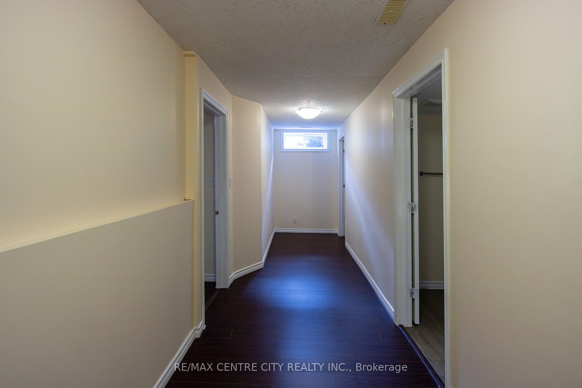 Photo 29 of 692 Salzburg Drive, Waterloo — HOMEH