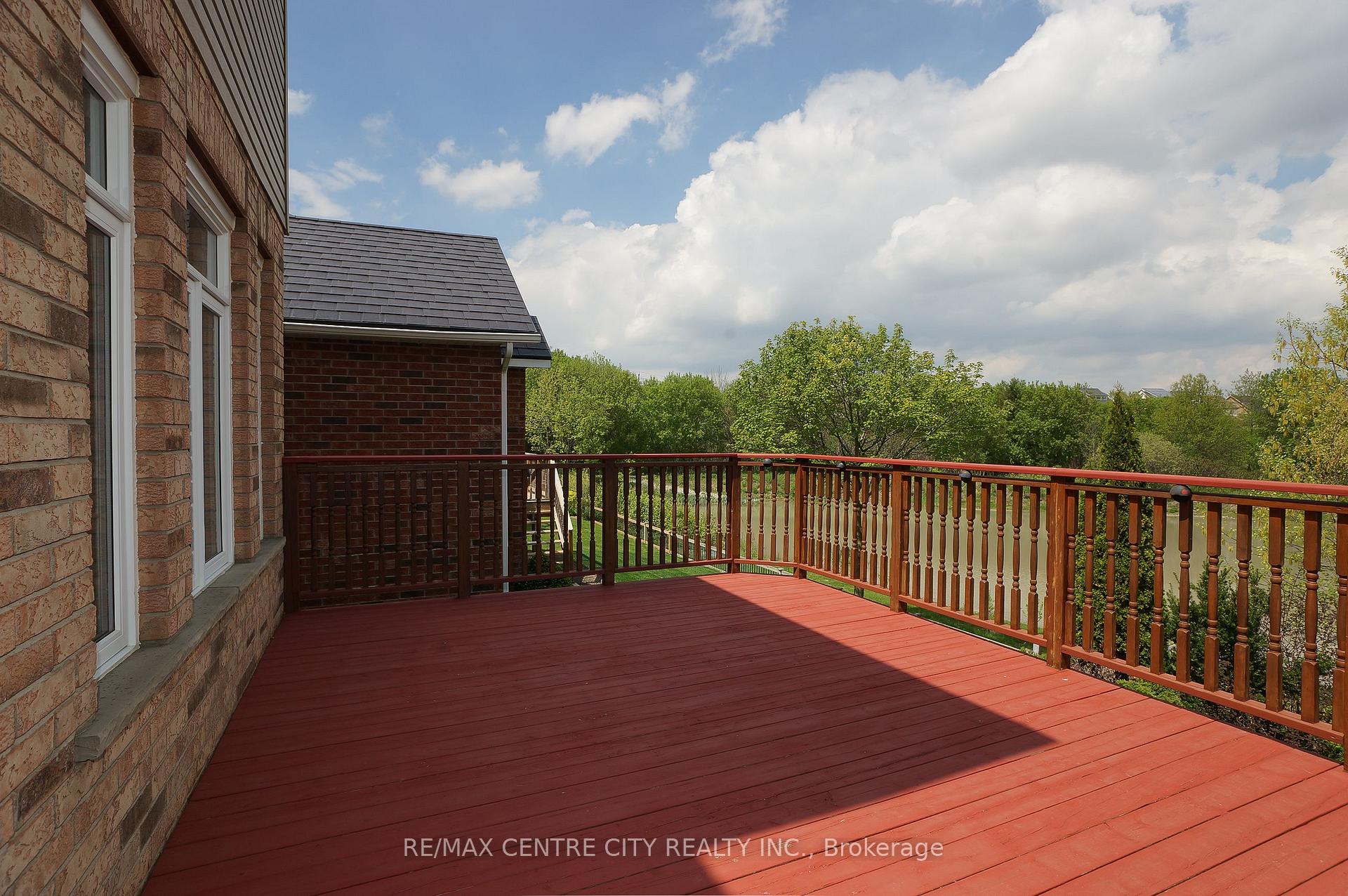 Photo 34 of 692 Salzburg Drive, Waterloo — HOMEH