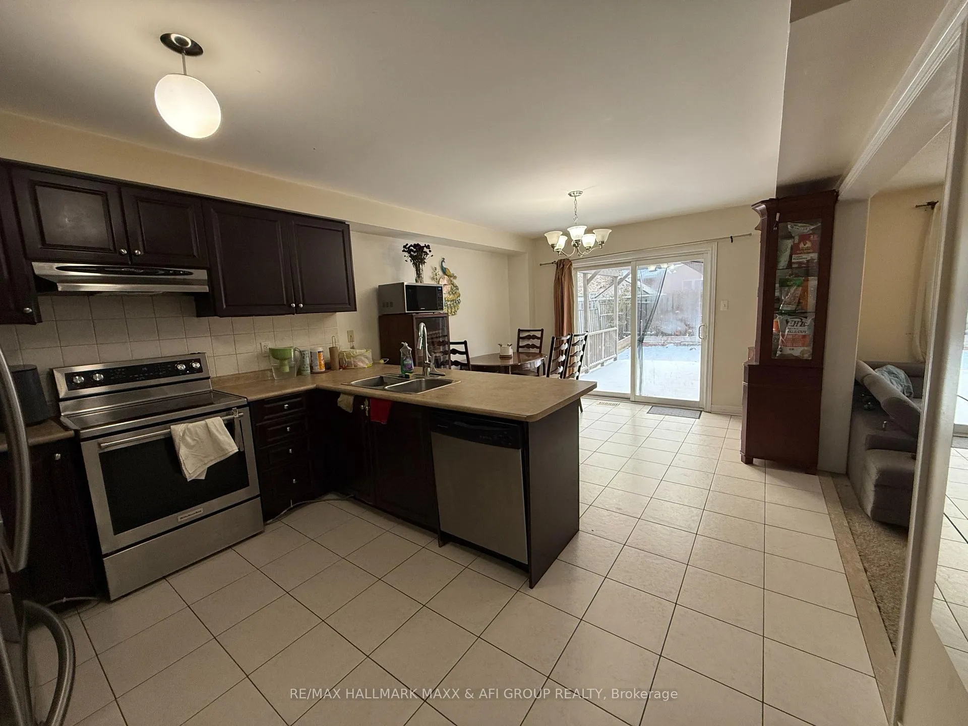 Photo 14 of 40 Chatterson Street, Whitby, Rolling Acres — HOMEH