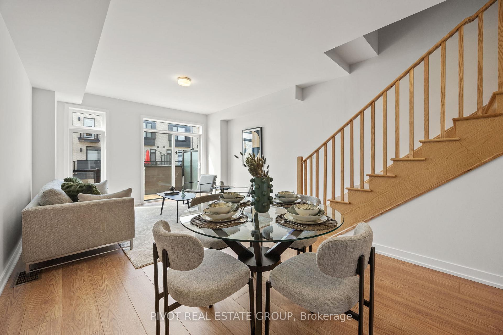 Photo 19 of 31 Pluto Way, Whitby, Brooklin — HOMEH