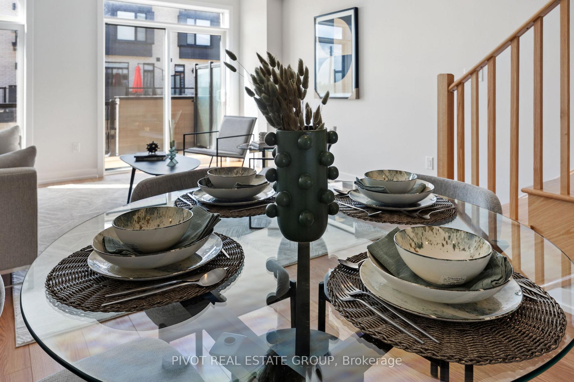Photo 39 of 31 Pluto Way, Whitby, Brooklin — HOMEH