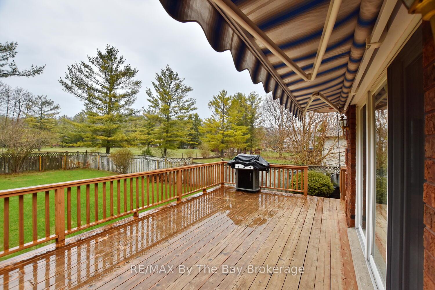 Photo 5 of 23 Kelley Crescent, Wasaga Beach — HOMEH